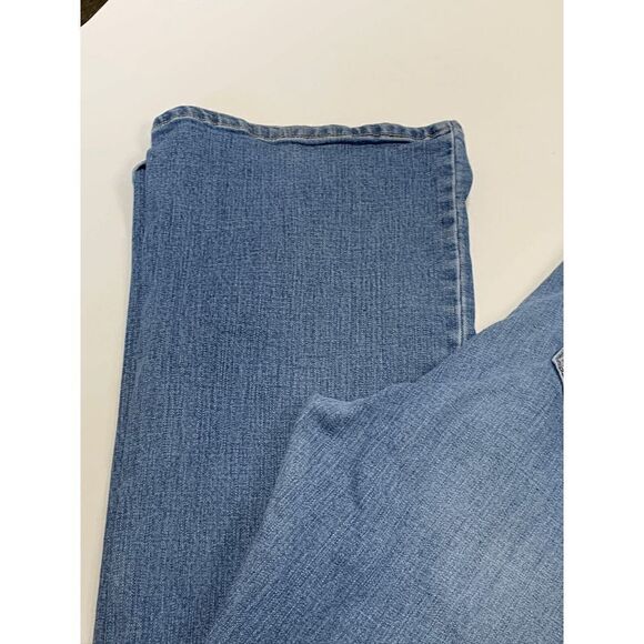 Old Navy Original Women's Mid Rise Denim Jeans Straight Leg Light Wash Size 16R - Picture 3 of 7